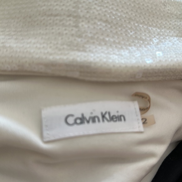 Dress - Picture 4 of 11